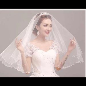 Beautiful vintage style veil without comb